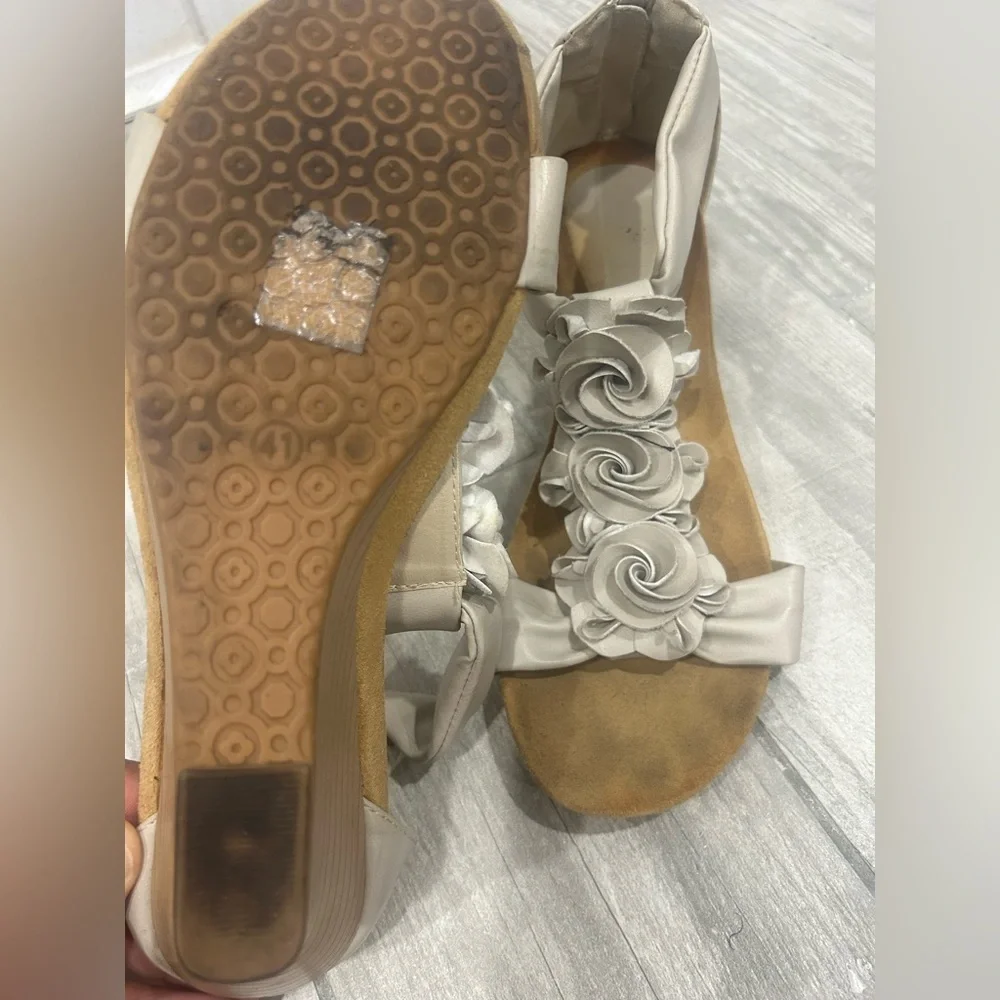 Patrizia Faux Leather Wedge Floral Textured Harlequin Sandals Size 41/US 10